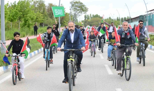 Van YYÜ öğrencileri Gazze'ye destek protestolarını sürdürüyor