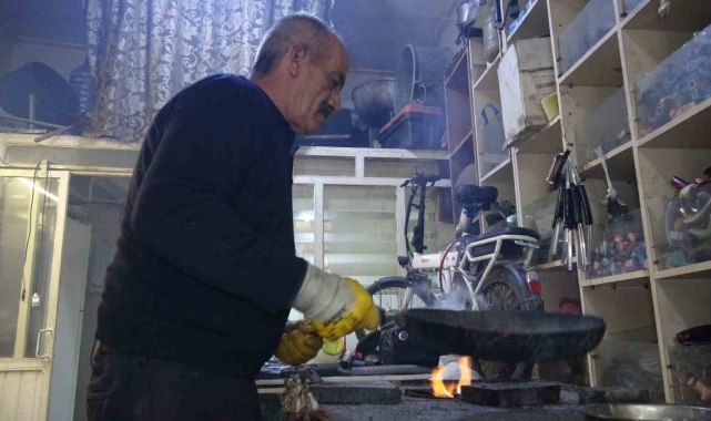 Van'da unutulmaya yüz tutmuş kalaycılık mesleğinin son temsilcisi