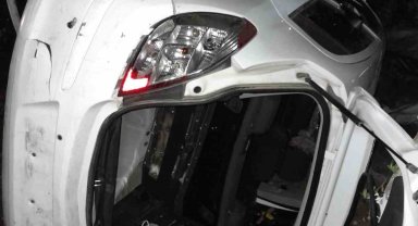 Yalova'da otomobil takla attı: 5 yaralı