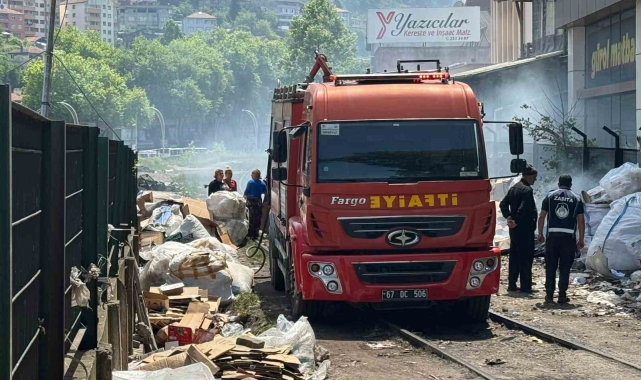 Yanan kartonlar ekipleri harekete geçirdi
