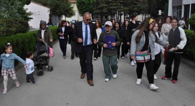 Yeni çıraklar yetiştirmek için 77 yaşında tekrar öğrenci oldu