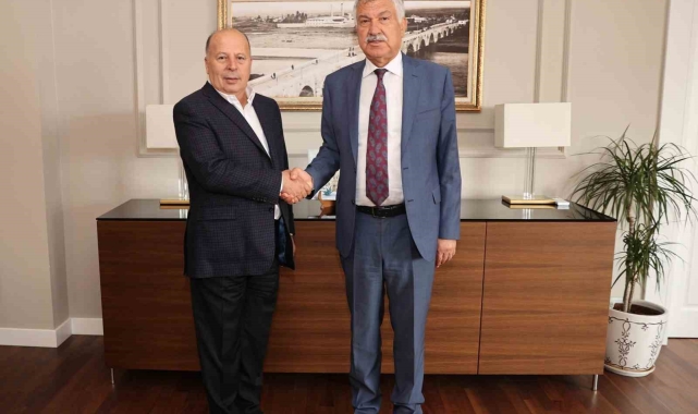 Yüreğir Belediye Başkanı Demirçalı: "İlçemize bahar geldi"