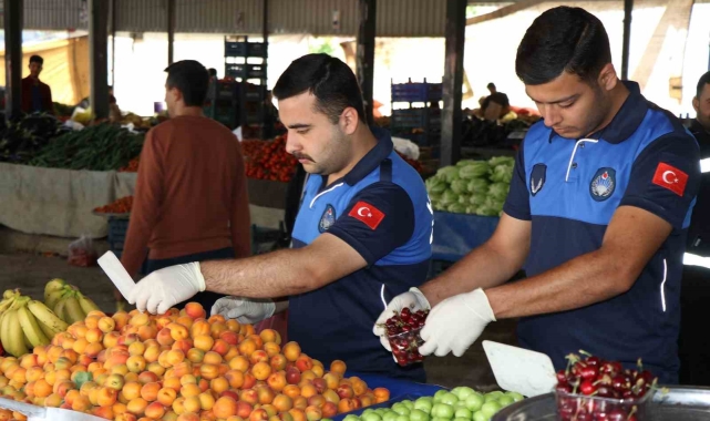Zabıta pazar yerlerini denetledi