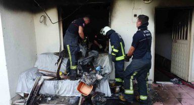 Zemin katta çıkan yangında mutfak kullanılamaz hale geldi