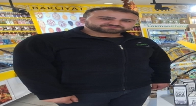 Zonguldak'ta aktarın önünde düşürülen altının sahibine sosyal medyadan ulaşıldı