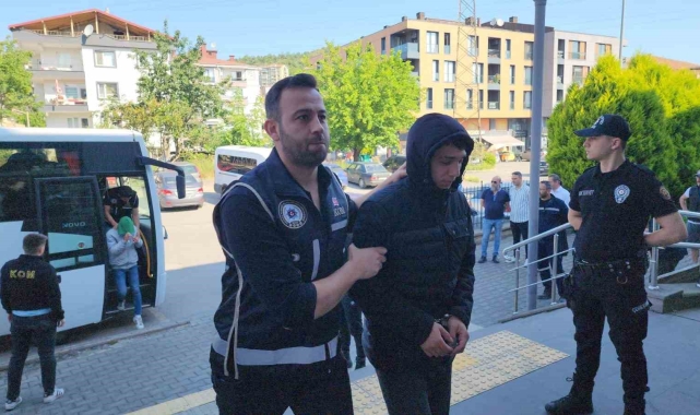 Zonguldak'ta dolandırıcılık operasyonu: 8 şüpheli adliyede