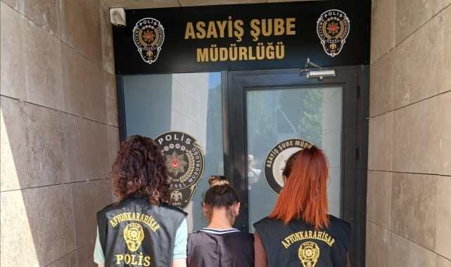 1 yıl 8 ay hapis cezası ile aranan şahıs polis takibiyle yakalandı