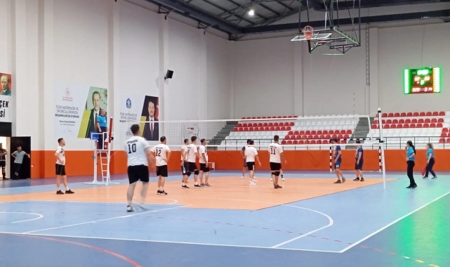 15 Temmuz Voleybol Turnuvası Sandıklı'da başladı