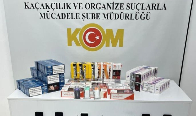 19 adet gümrük kaçağı cep telefonu ve çok sayıda aksesuar ele geçirildi