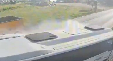 27 kişinin yaralandığı kaza kamerada