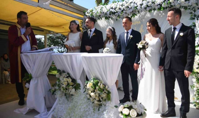 3 erkek kardeş, aynı gün nikah masasına oturdu