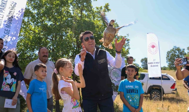 300 kınalı keklik doğayla buluştu