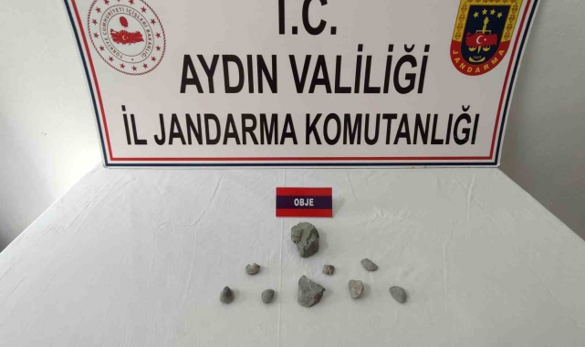 400 bin yıllık fosili satmaya çalışırken jandarmaya takıldı
