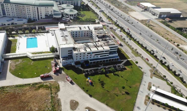 5 yıldızlı termal otelde çıkan yangında 6 kişi hastanelik oldu