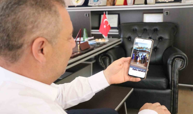 54 yaşında liseden mezun oldu: Mezuniyetine torunları geldi
