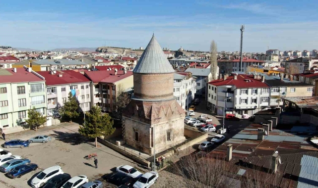 677 yıllık Güdük Minare restore edilecek