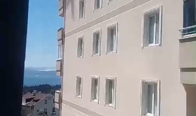 8 katlı apartmanda yangın paniği: 1 kişi dumandan etkilendi