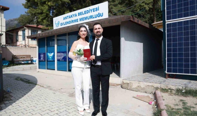 9 günlük bayram tatilini fırsat bilen çiftler, evlendirme dairelerine koştular