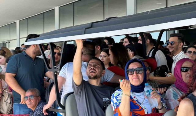 Adalar iskelesinde bayram yoğunluğu