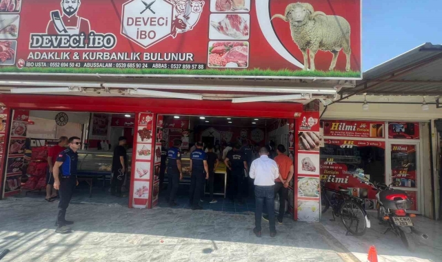 Adana'da kaldırımda küçükbaş hayvan kesen kasaba 148 bin 997 TL ceza kesildi