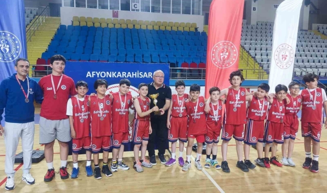 Afyonkarahisar'da basketbol müsabakaları sona erdi