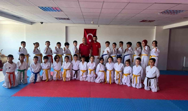 Afyonkarahisar'da Karate Kuşak sınavı tamamlandı