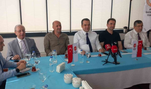 AGC basın mensuplarına konut ve ikramiye için harekete geçti