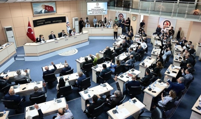AK Partili üye istifa edince, CHP'nin meclisteki sandalye sayısı arttı