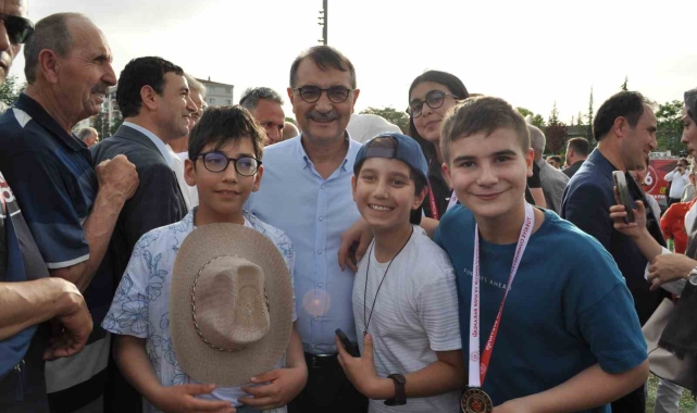 AK Parti'nin Geleneksel Bayramlaşma Programı gerçekleştirildi