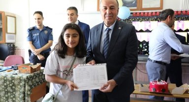 Alaca'da 4 bin 800 öğrenci karne aldı