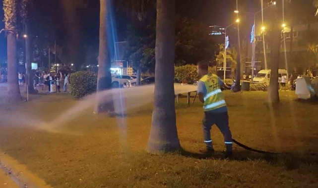 Alanya'da sahillerde ve banklarda yatanlara zabıta müdahalesi