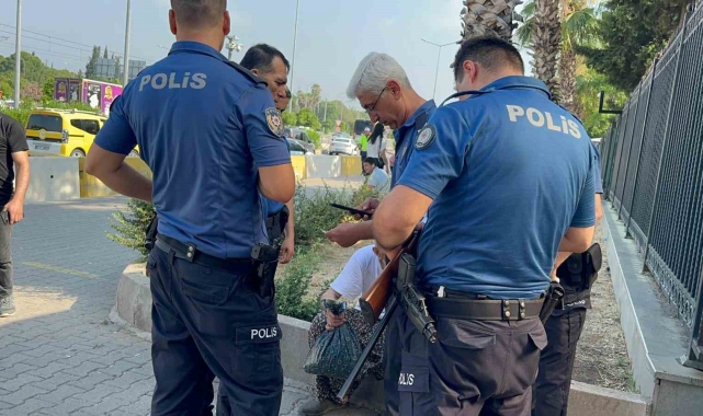 Antalya Adliyesi önünde hareketli dakikalar