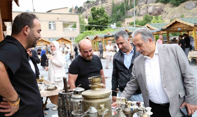 Antika Pazarı, meraklılarını ağırlamaya hazırlanıyor