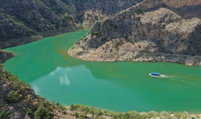 Arapapıştı Kanyonu hayran bırakıyor