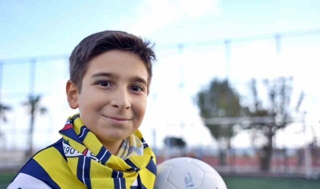 Arda Güler önce hastalığı yenen Ares'i mutlu etti, ardından tüm Türkiye'yi