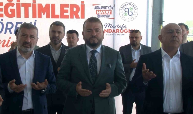 Arnavutköy'de Kurban Bayramı öncesi vatandaşlara kasaplık eğitimi verildi