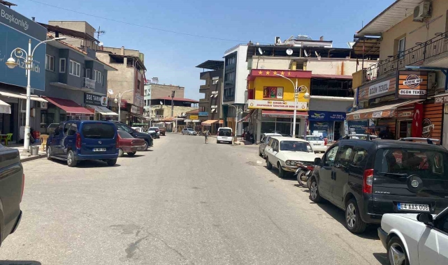 Aşırı sıcaklarla boğuşan Sarıgöl'de cadde ve sokaklar boş kaldı