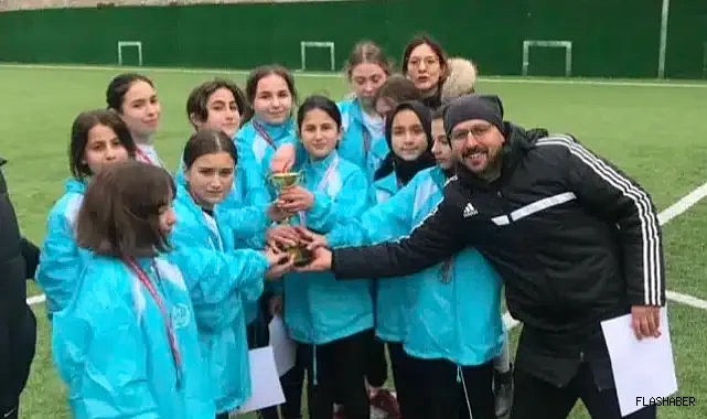 AYANCIKSPOR’DA ŞOK AYRILIK!