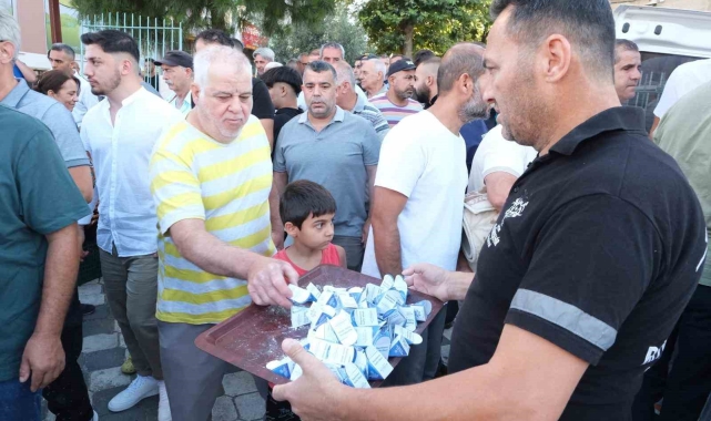 Aydın Büyükşehir Belediyesi vatandaşlarla bayramlaştı