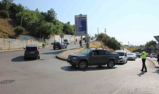 Aydın'da trafik ekiplerinden "LGS" nöbeti