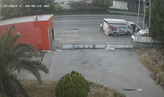 Azılı dolandırıcıyı saklamaya güneş kremi bile yetmedi