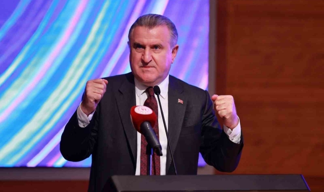 Bakan Bak'tan Ampute Futbol Milli Takımı için tebrik mesajı