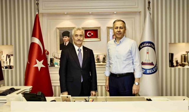 Bakan Yerlikaya'dan Tahmazoğlu'na ziyaret etti
