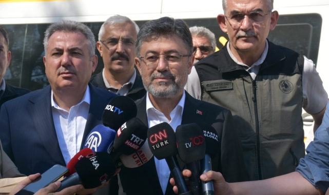 Bakan Yumaklı: &quot;Çeşme&#039;deki yangın izmaritten, Menderes&#039;teki hobi bahçesinden çıktı&quot;