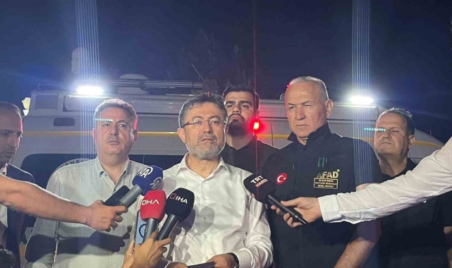 Bakan Yumaklı: "Tehdit altında olan herhangi bir yerleşim merkezi yok"