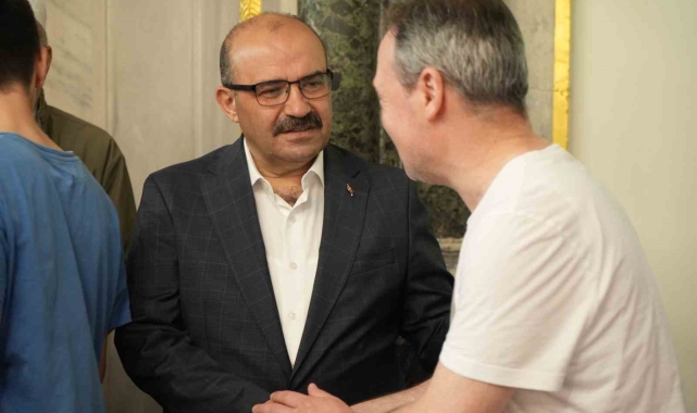 Balıkesir protokolü Zağnos Paşa Cami'nde buluştu