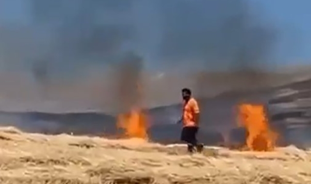 Balya makinesinden çıkan yangında 20 dönümlük tarla zarar gördü