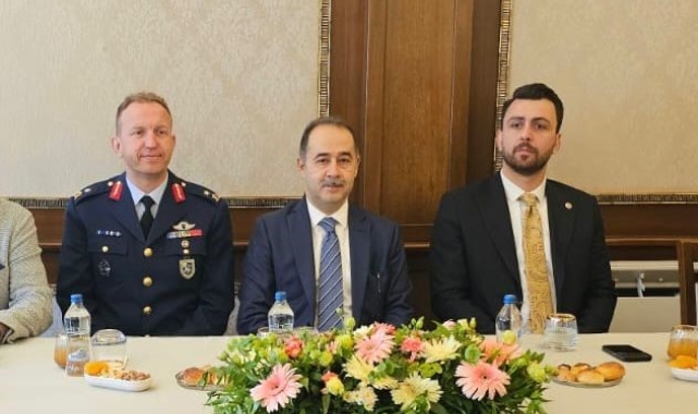 Bandırma protokolü bayramlaştı