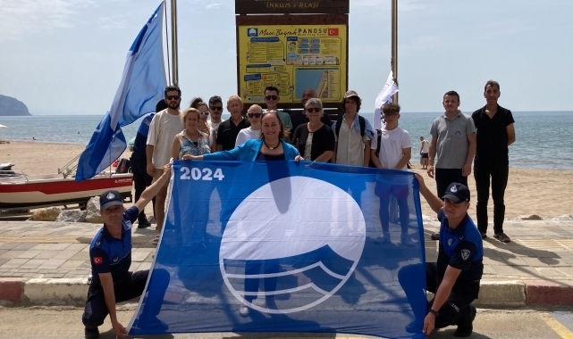 Bartın'da mavi bayraklı İnkumu Sahili'nde deniz sezonu açıldı