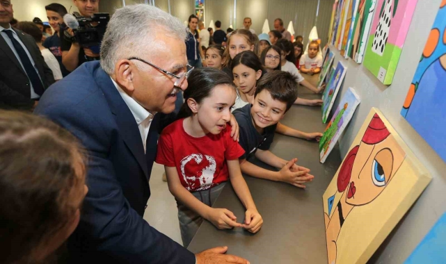 Başkan Büyükkılıç: &quot;Sanat merkezi dolup taşıyor&quot;